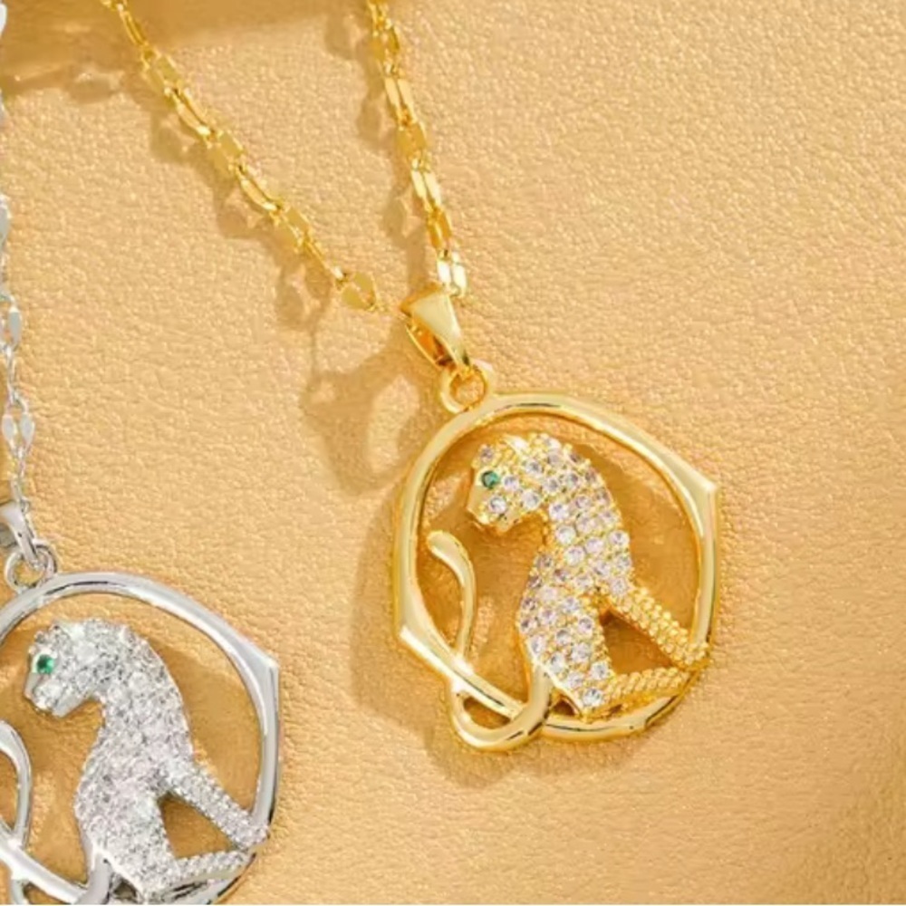 18K Gold Panther Diamond & Emerald Inlay Leopard Pendant Necklace No Fade - Picture 4 of 5